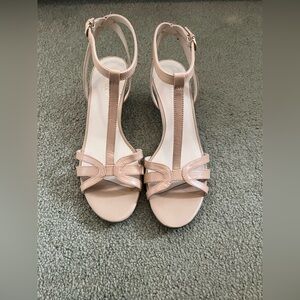Nine West Nude Strappy Heels Size 7 Sandals Kitten Heel Ankle Strap